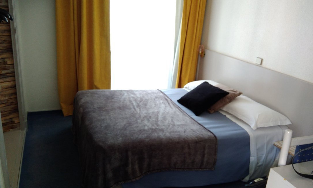 Logis Hotel de Geneve主图