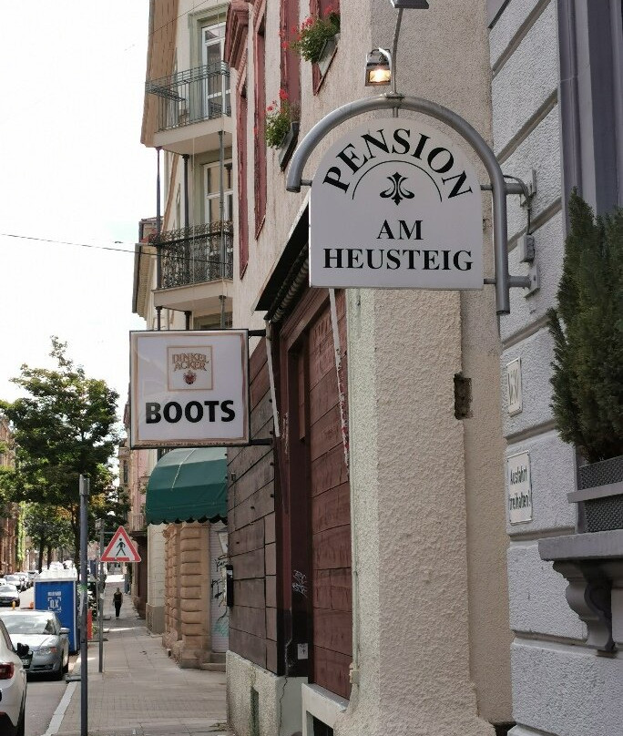 豪斯特格潘森酒店主图