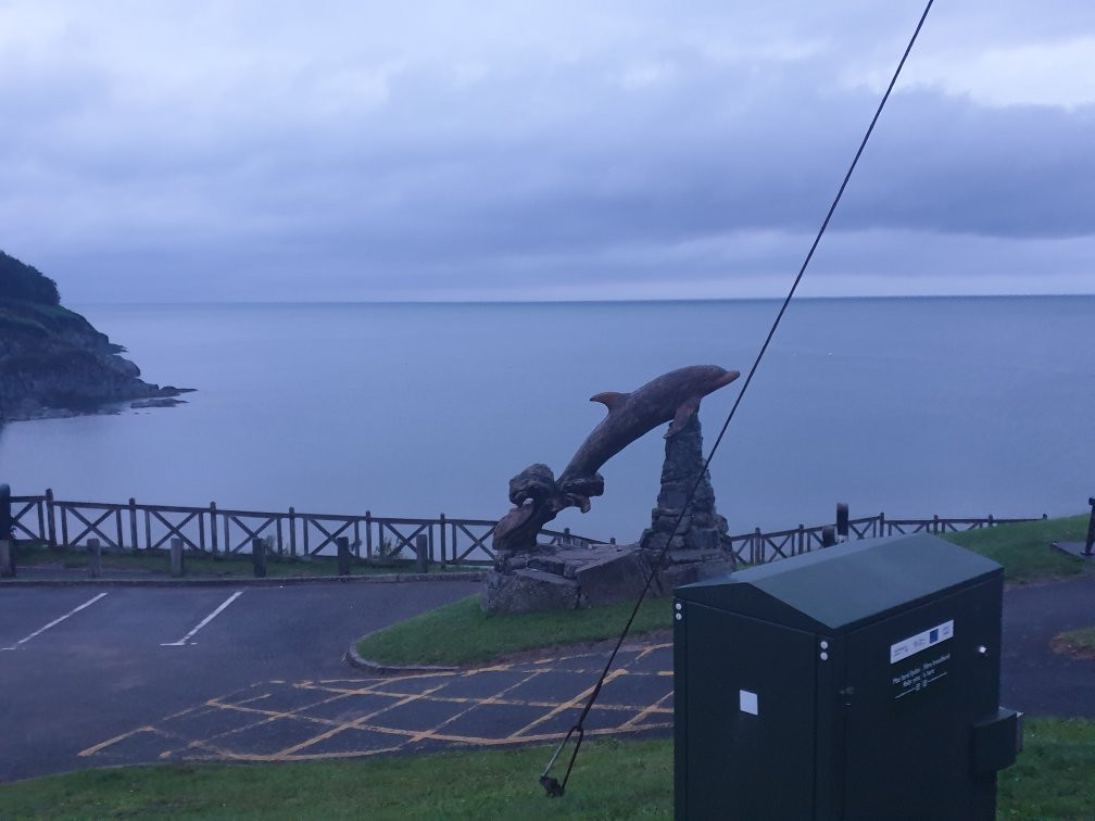 Leaping Dolphin-Aberporth必去景点