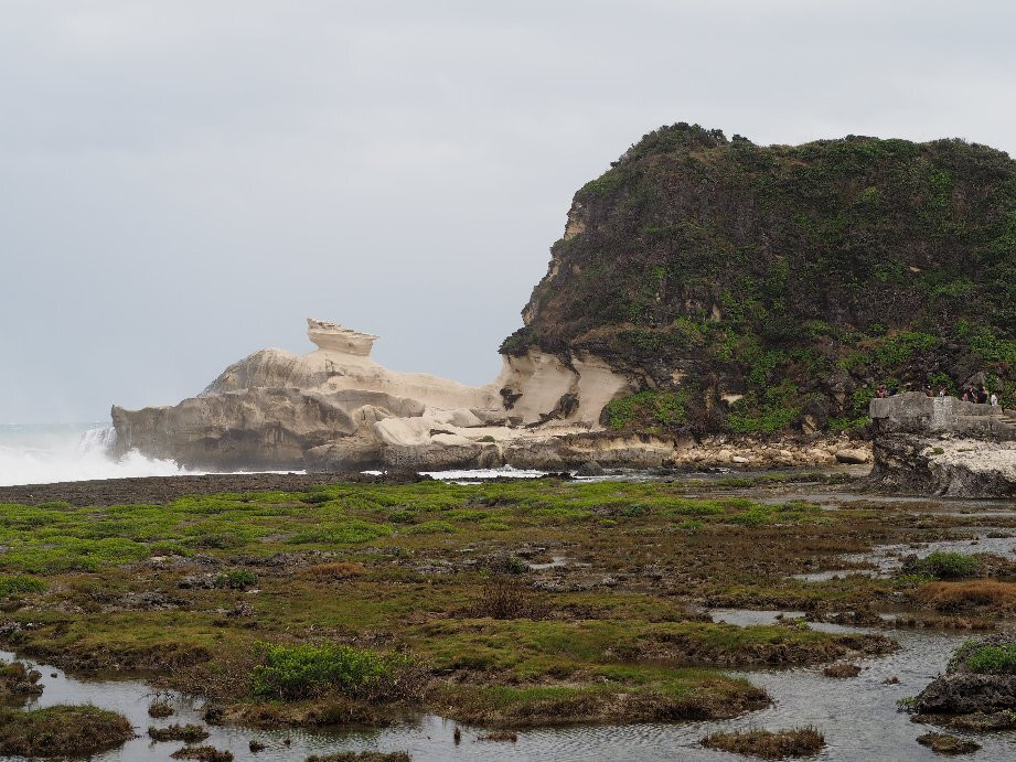 Kapurpurawan Rock Formation-Burgos必去景点
