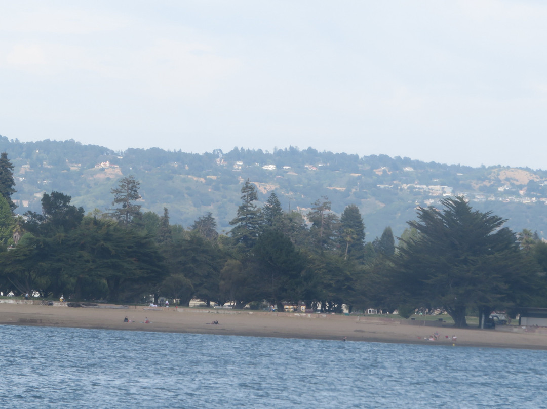 Crown Memorial State Beach景点图片