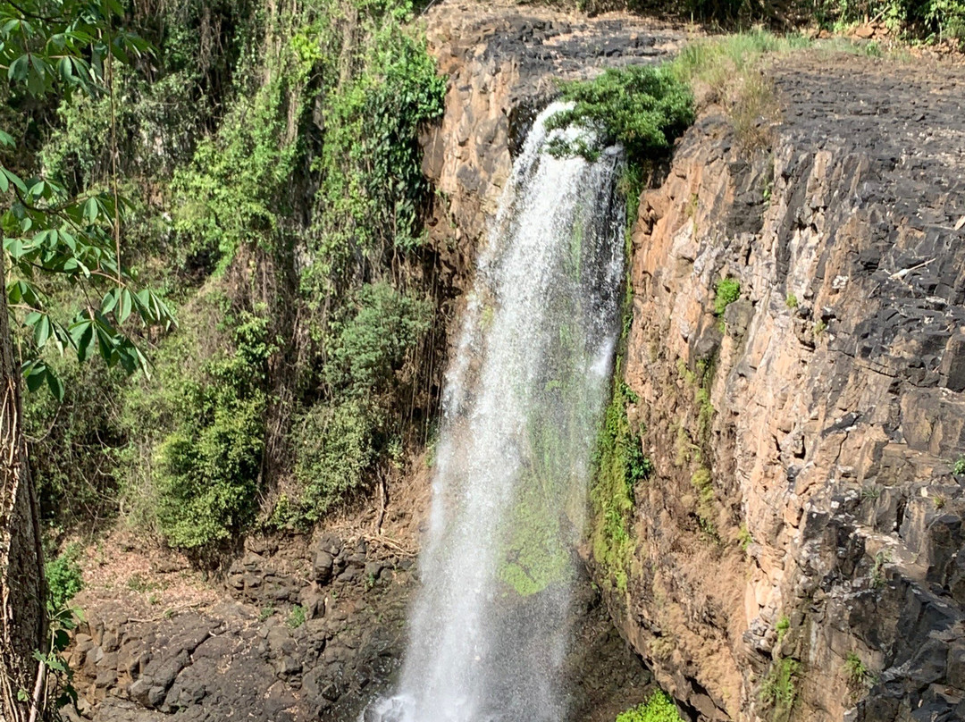 Bousra Waterfall-森莫诺隆必去景点