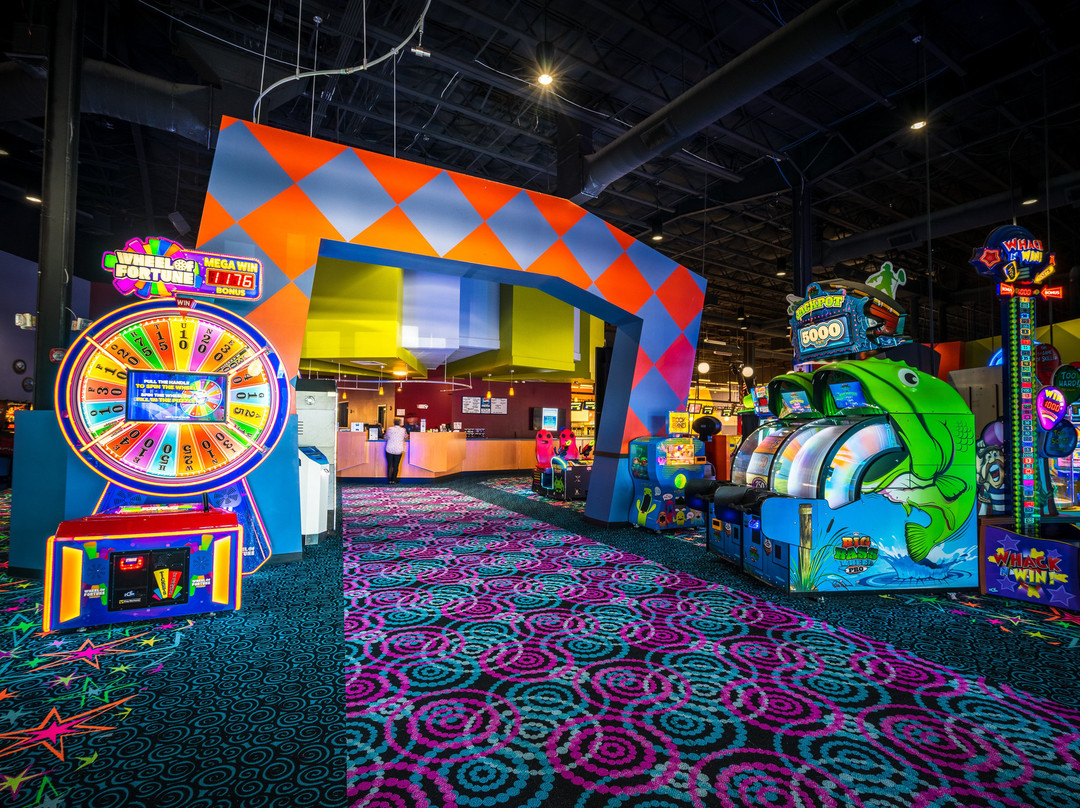 MacDaddy's Entertainment Center景点图片
