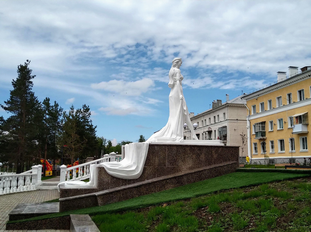 Turya Sculpture景点图片
