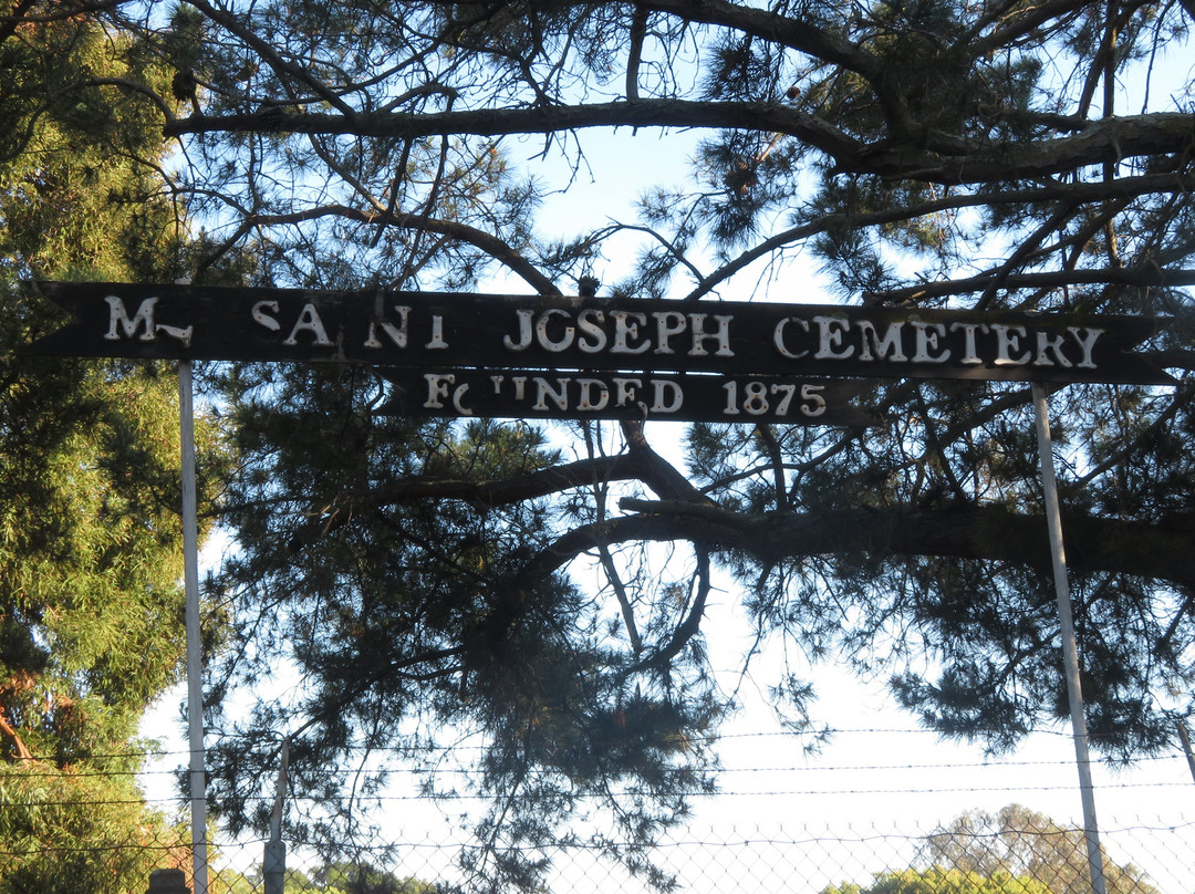 Mount St. Joseph cemetery景点图片
