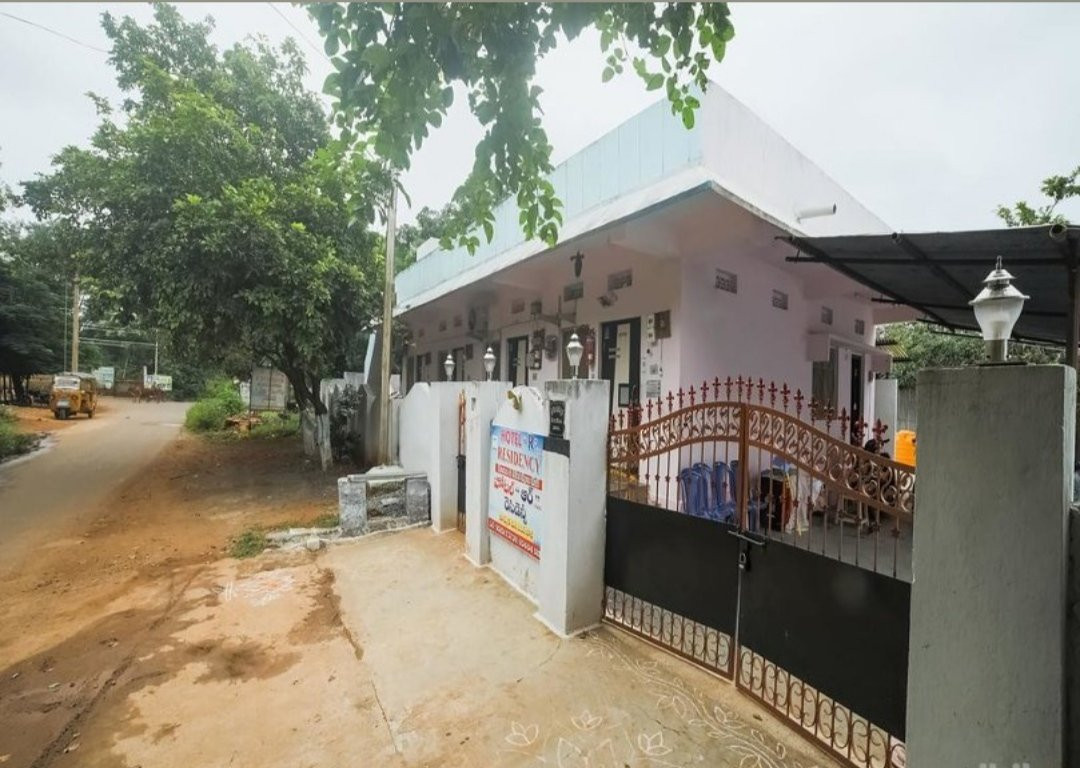 Hotel Rahul Residence