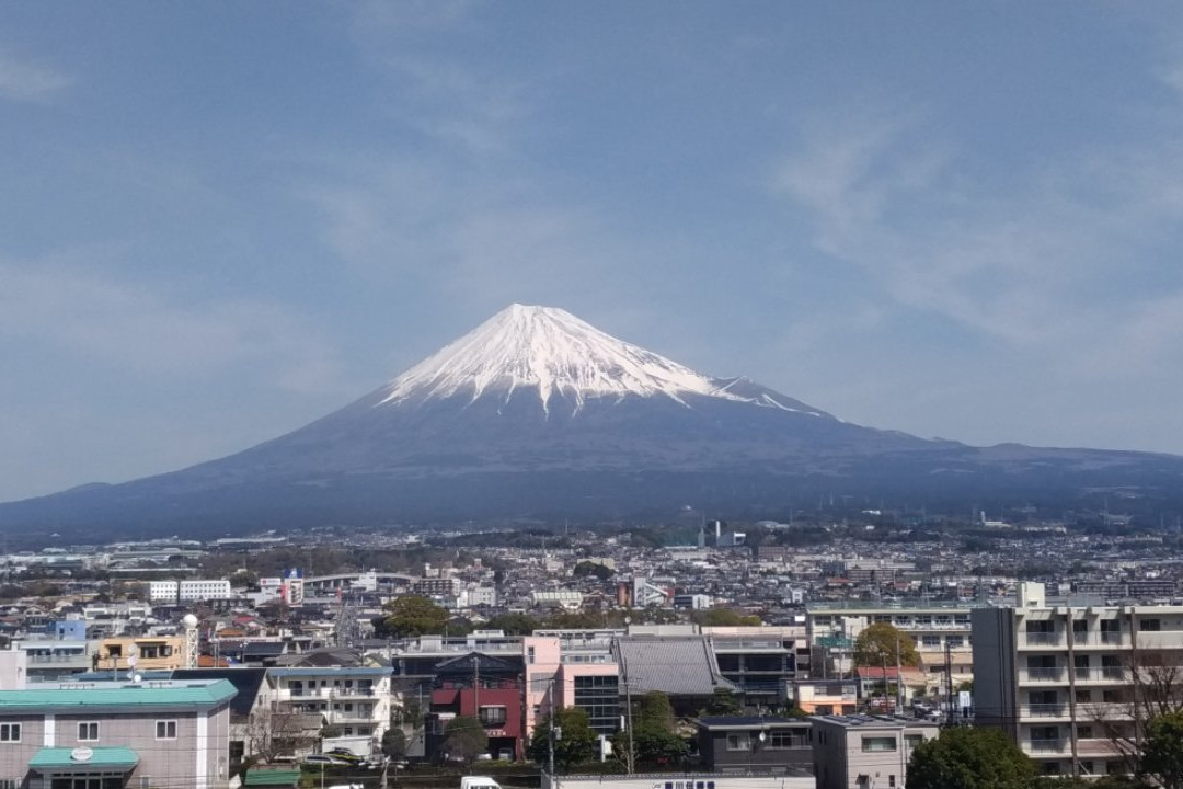吴竹富士山酒店主图