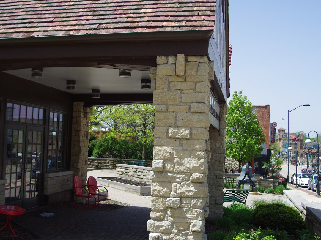 St. Charles History Museum and The Curious Fox Gift-圣查尔斯必去景点