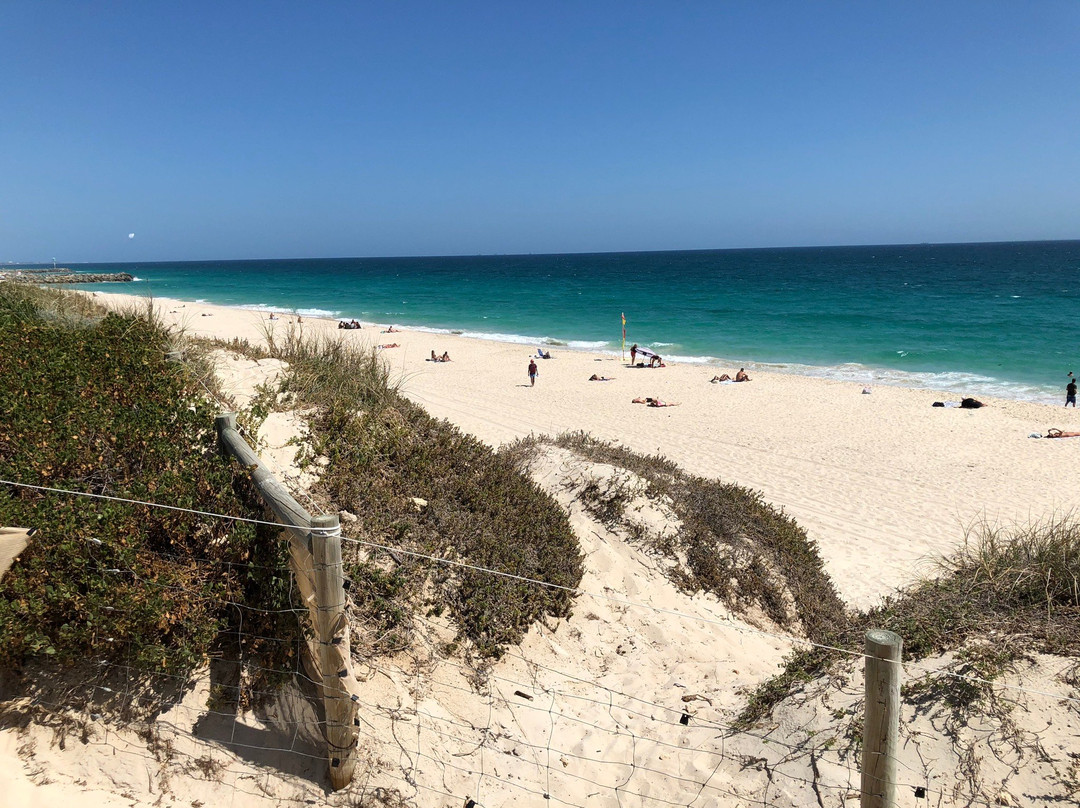 洛里厄特海滩-城市海滩必去景点