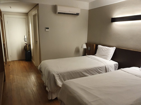 代尔蒙酒店主图