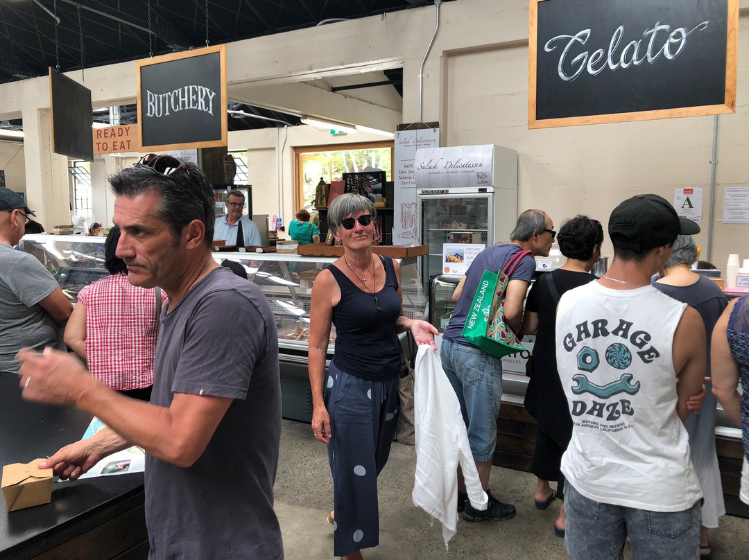 Hobsonville Point Farmers Market景点图片