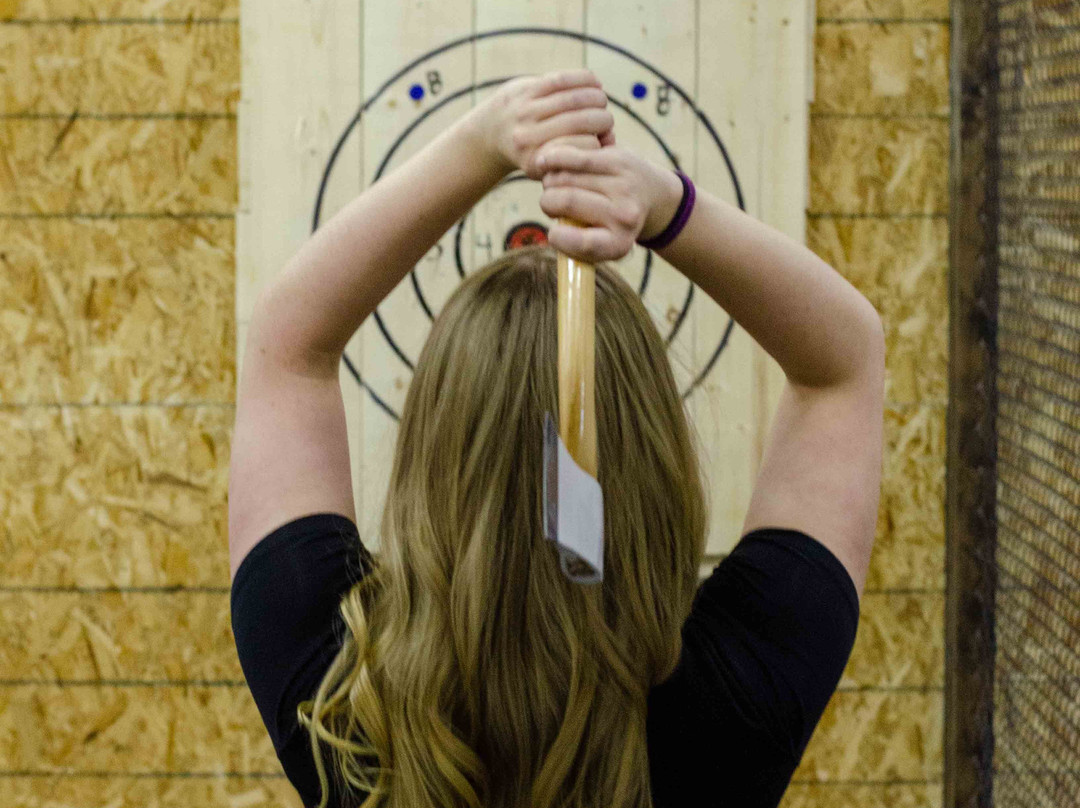 Urban Axe Throwing-高贵林港必去景点