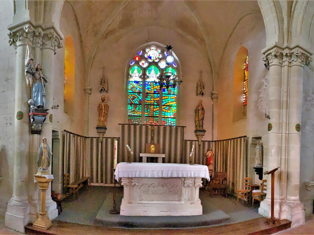 Eglise de Sainte-Verge-Sainte-Verge必去景点