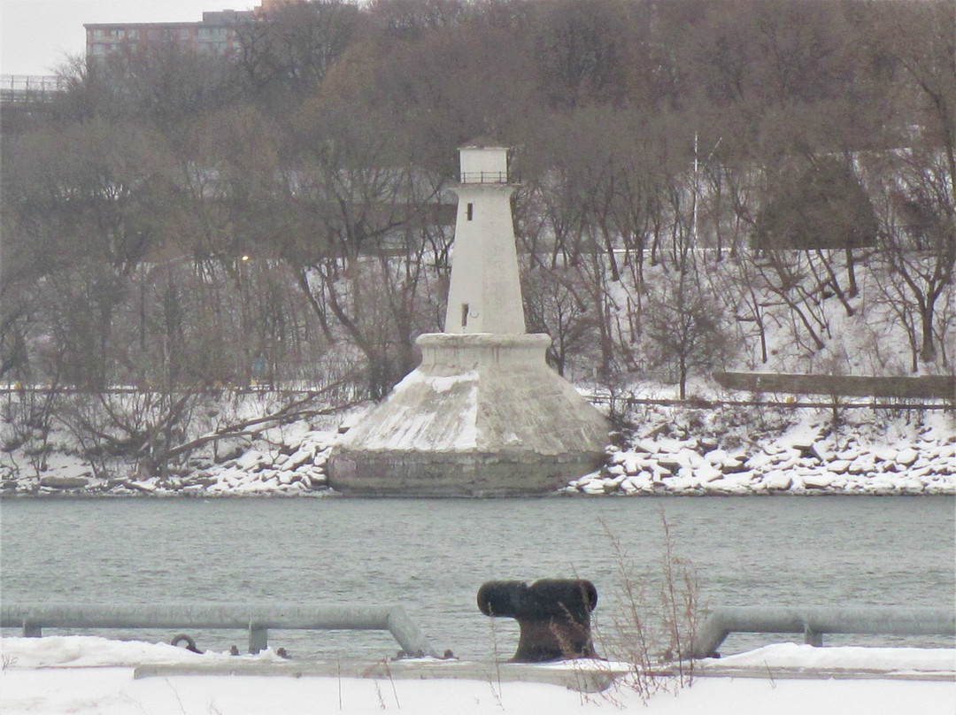 Ile Sainte-Helene Lighthouse