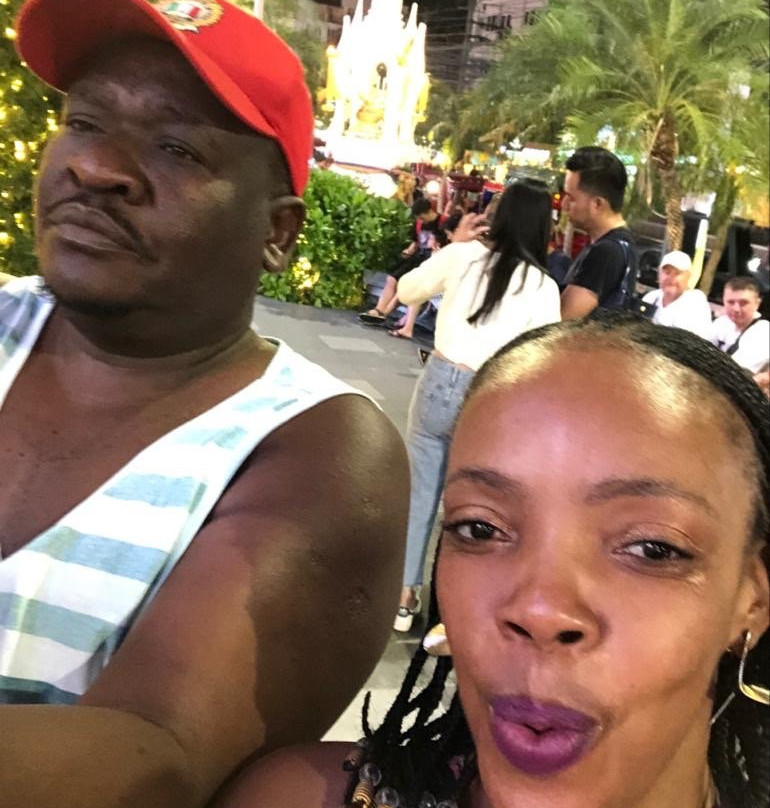 机场海滩酒店主图