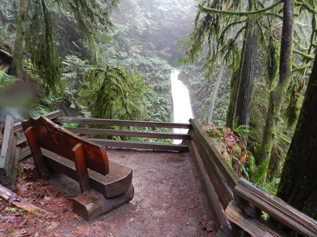 Burnett Falls Park-Sechelt必去景点