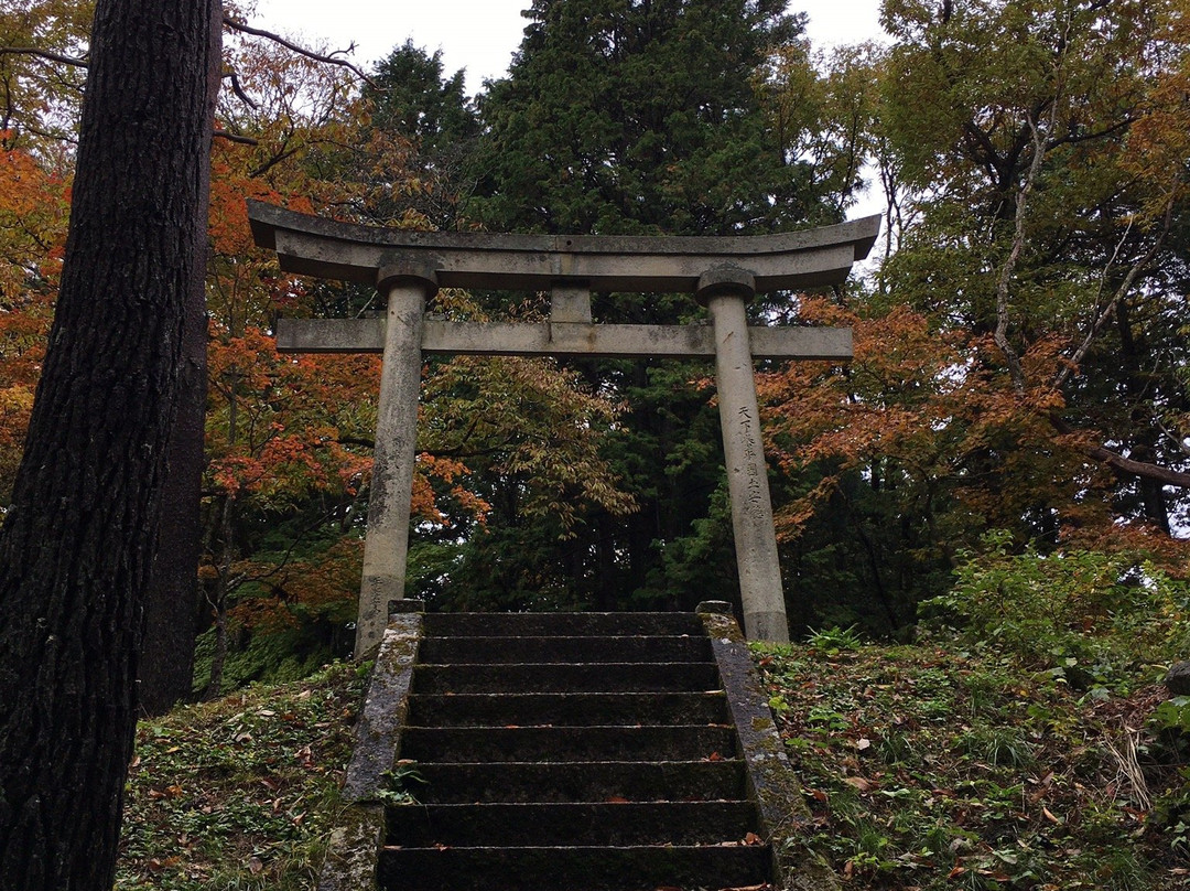 Torii Pass-盐尻市必去景点