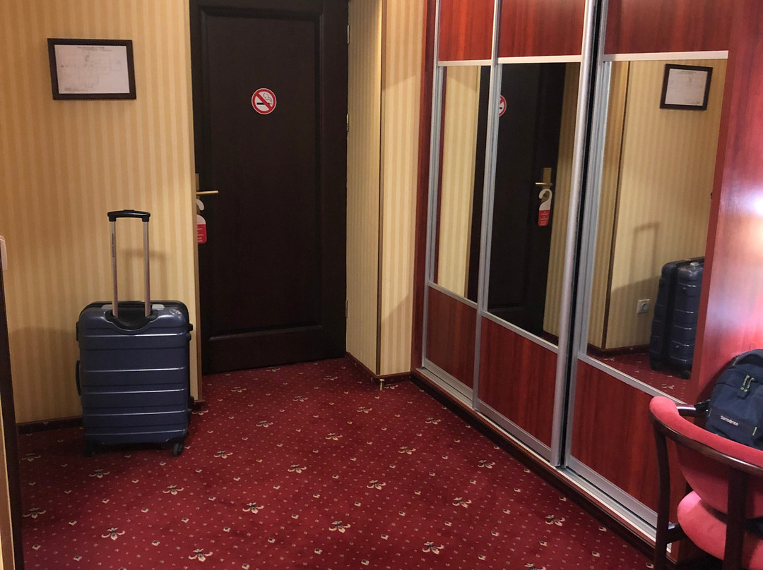 Slava Hotel主图