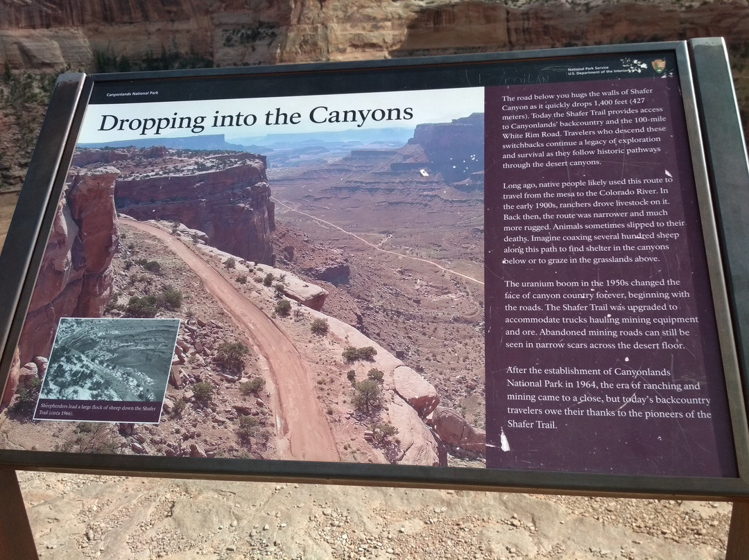 Shafer Canyon Overlook景点图片