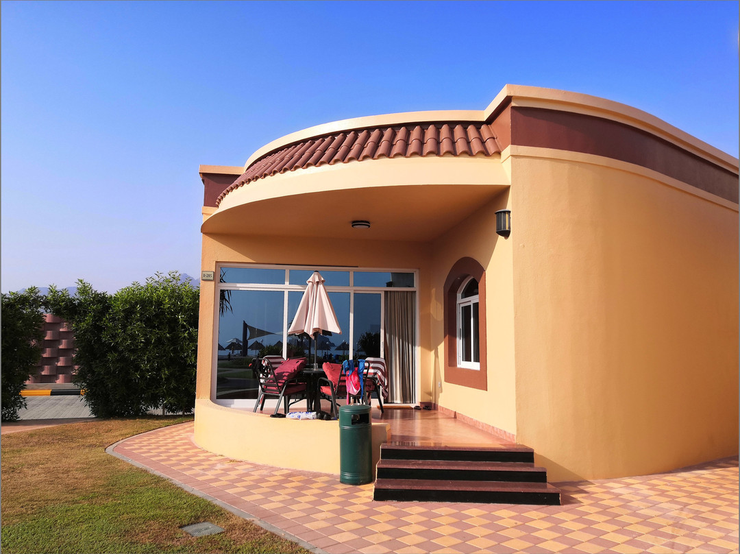 皇家海滩度假酒店主图