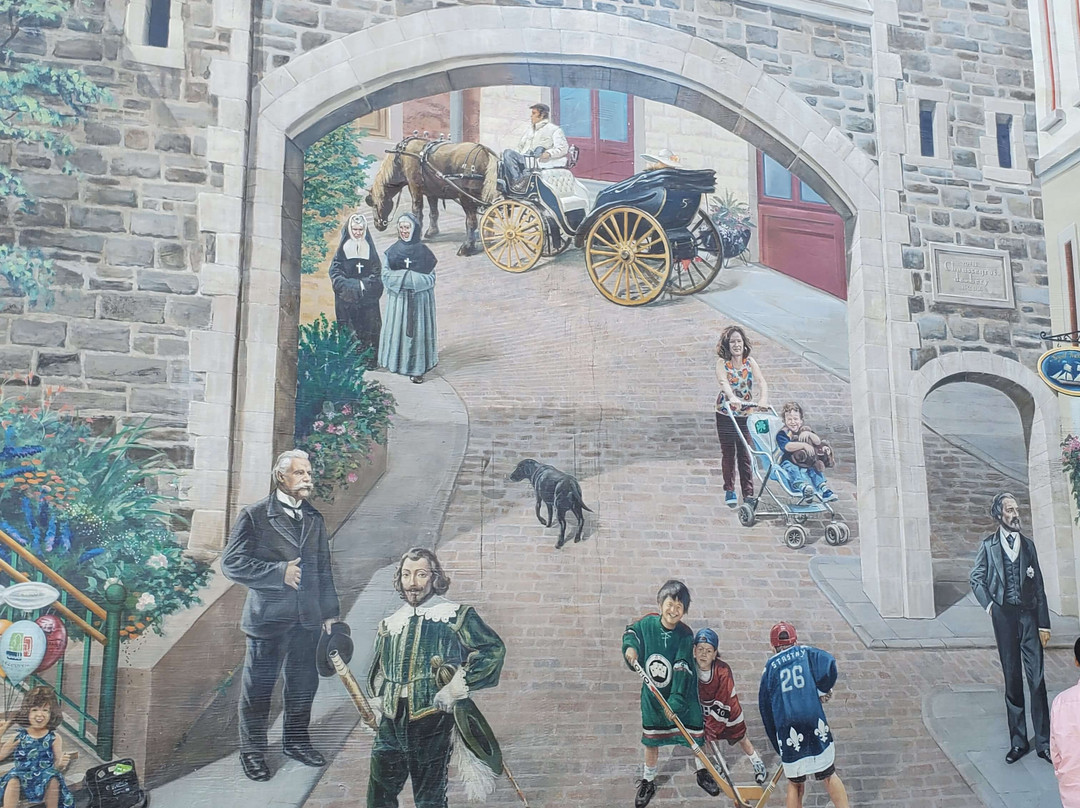La Fresque des Quebecois-魁北克市必去景点