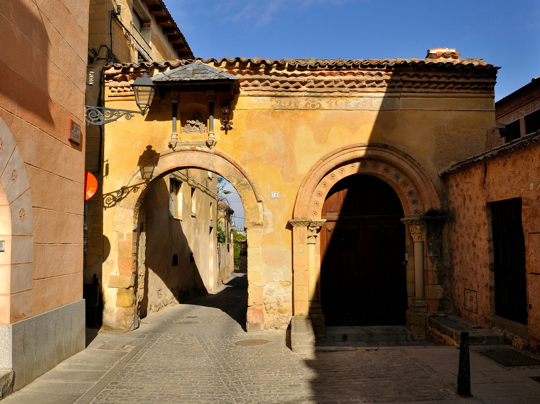 El Arco de La Claustra景点图片