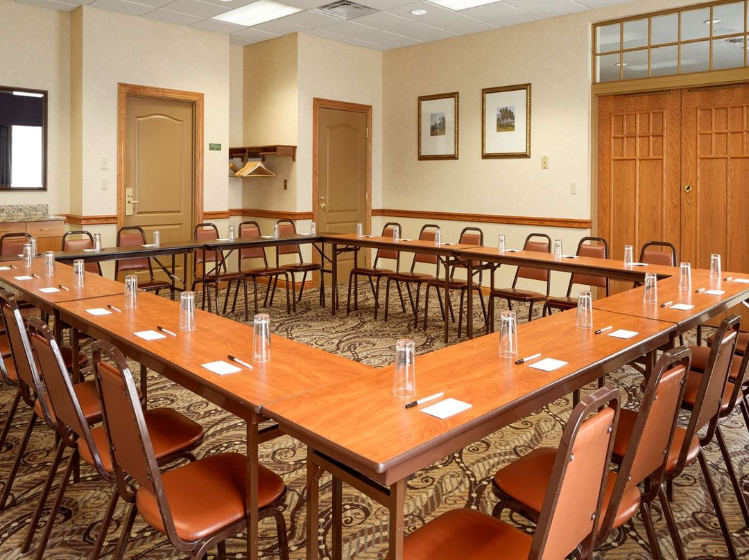 Country Inn & Suites by Radisson, Cuyahoga Falls, OH主图