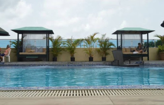 Blue House Hotel & Casino主图