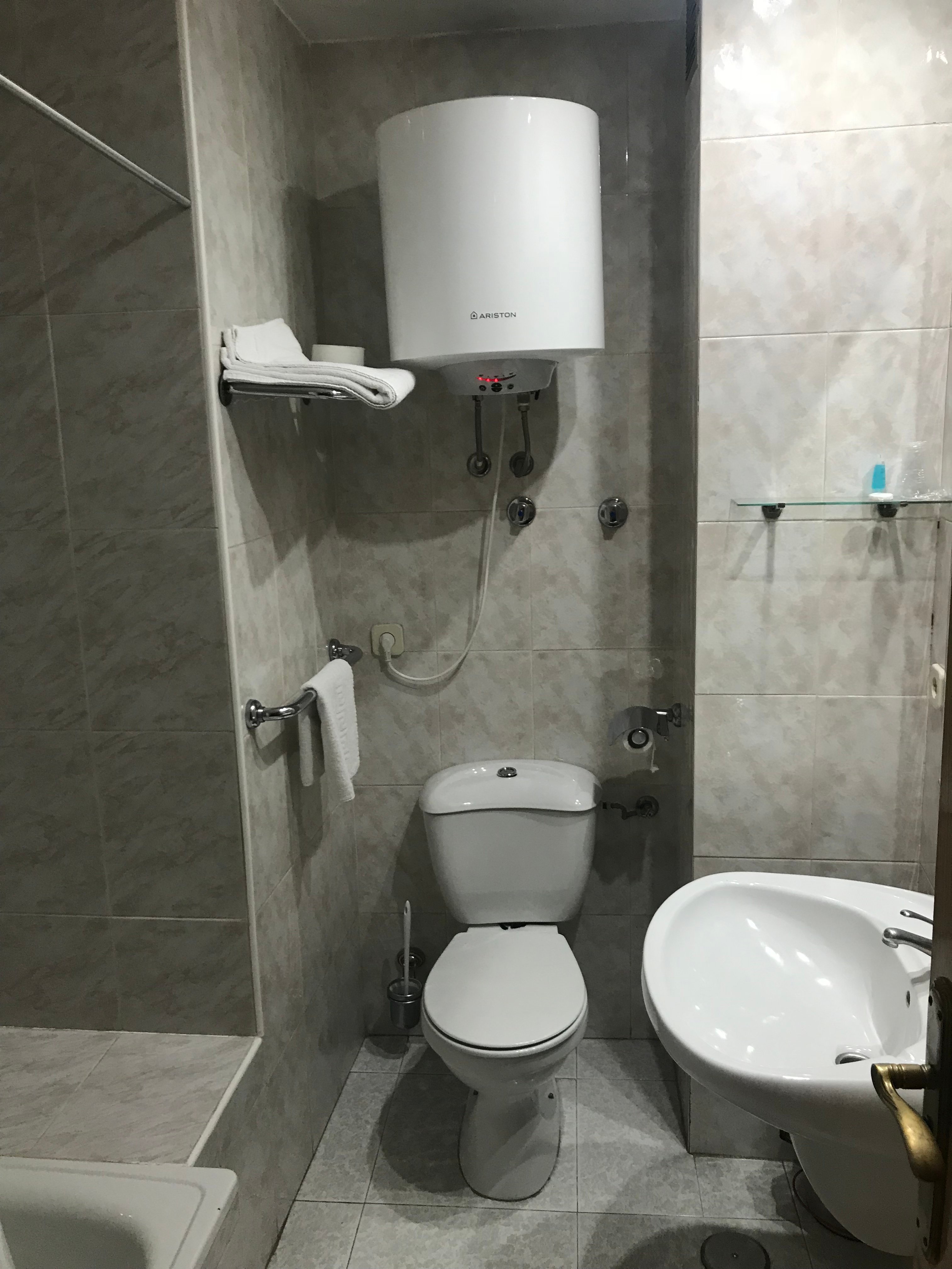Hostal Alcazar-浴室