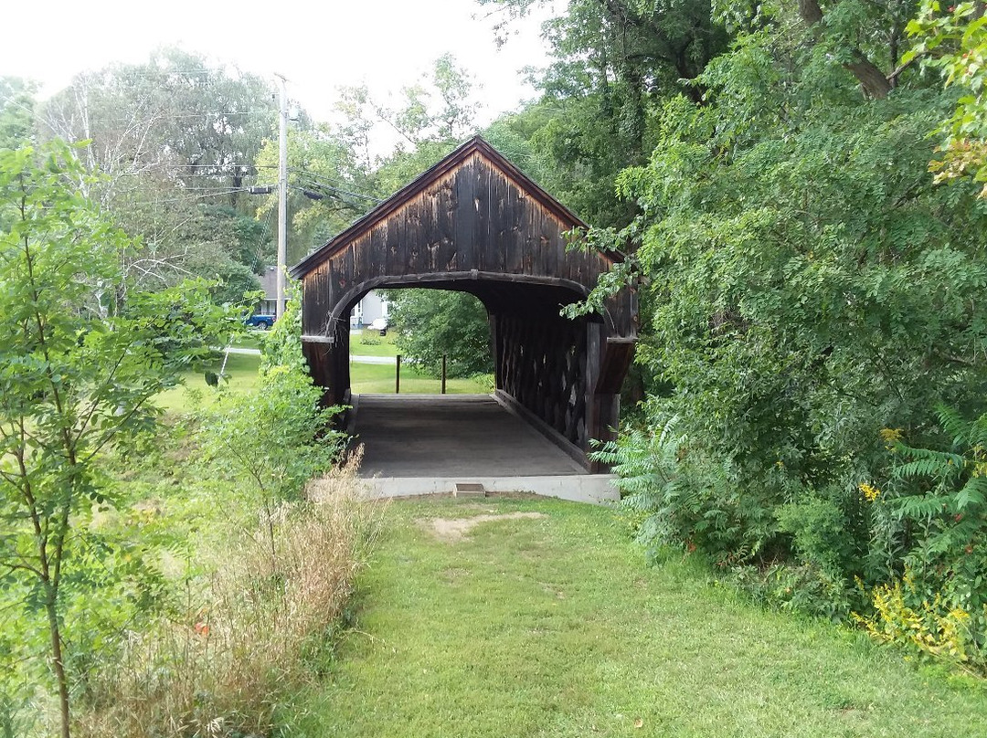 Eureka Schoolhouse and Baltimore Covered Bridge-Springfield必去景点