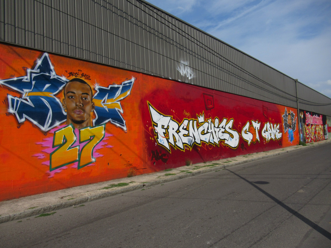 Fresque "Frenchies got Game"-欧贝维利耶必去景点