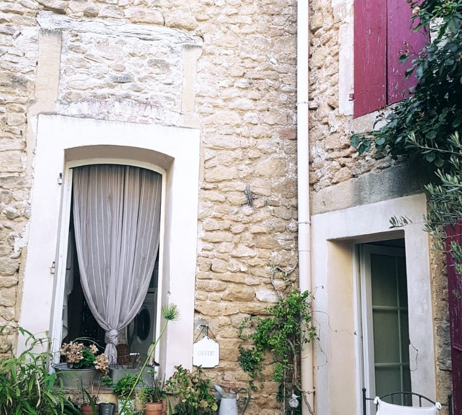Les Aiguières en Provence主图