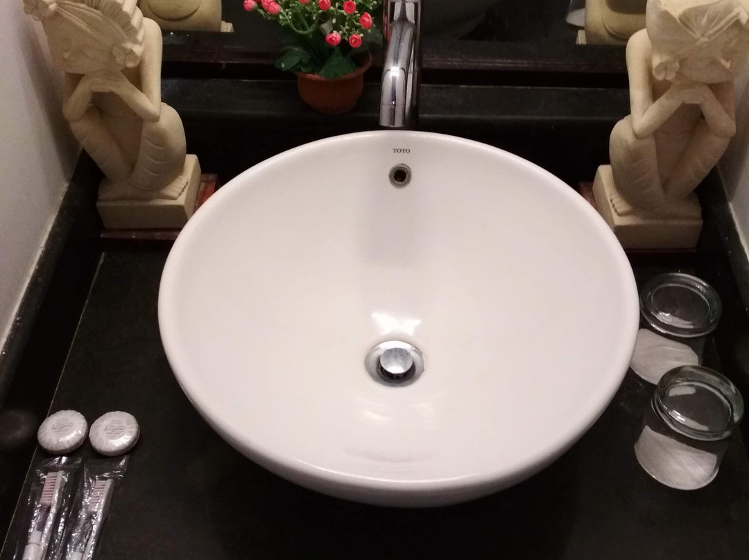 镭射水疗中心酒店主图