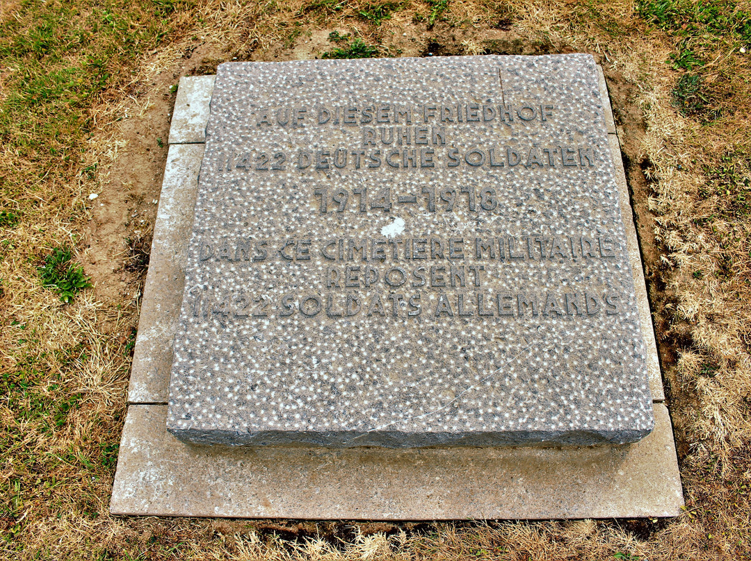 Rancourt German Military Cemetery景点图片