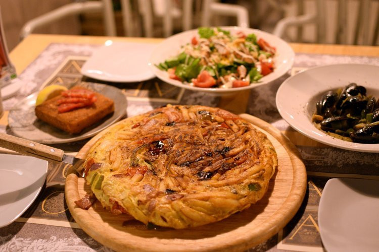 Moires餐馆和美食-Aron Aron