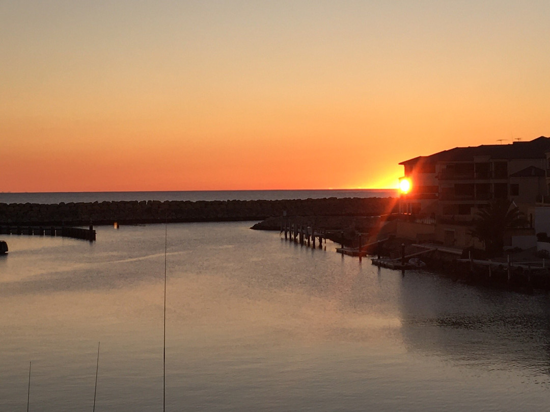 The Marina Hotel主图