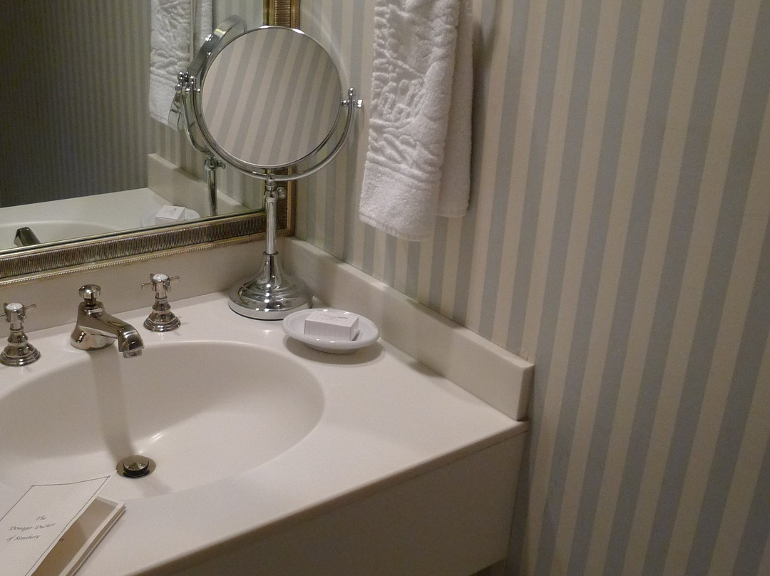 Simsbury 1820 House主图