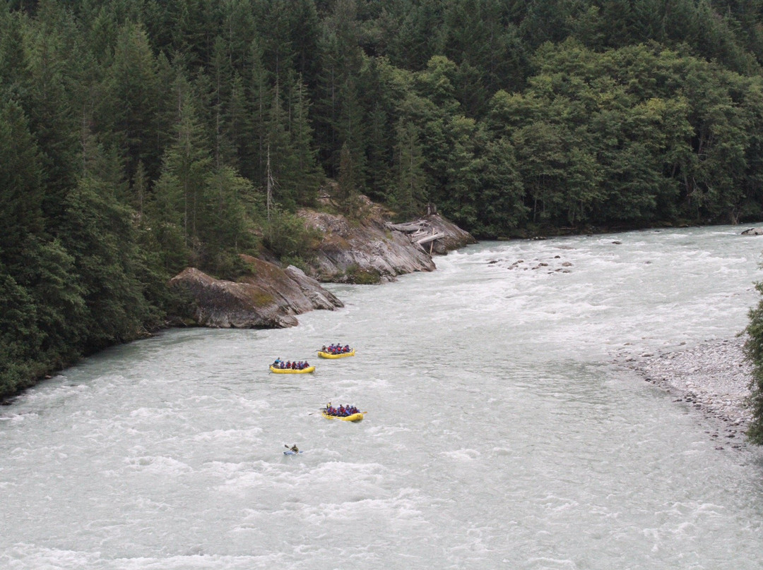 Canadian Outback Rafting景点图片