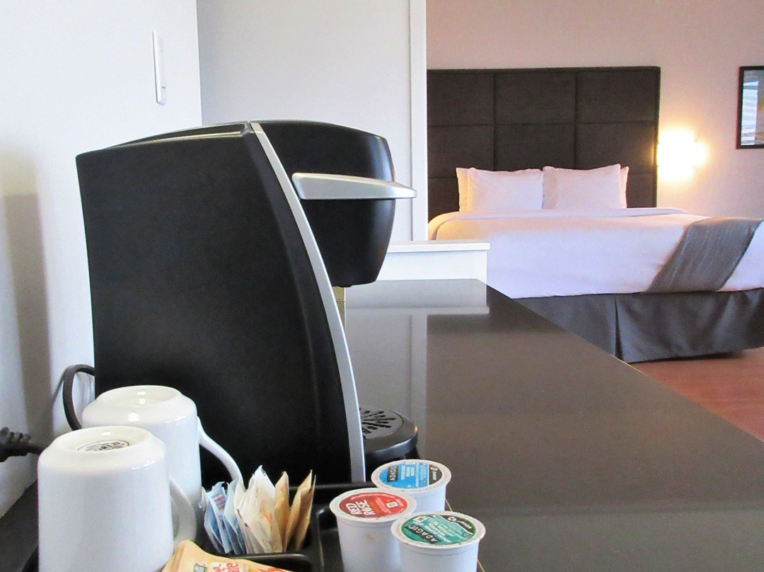 Hotel Dauphin Montreal - Longueuil主图