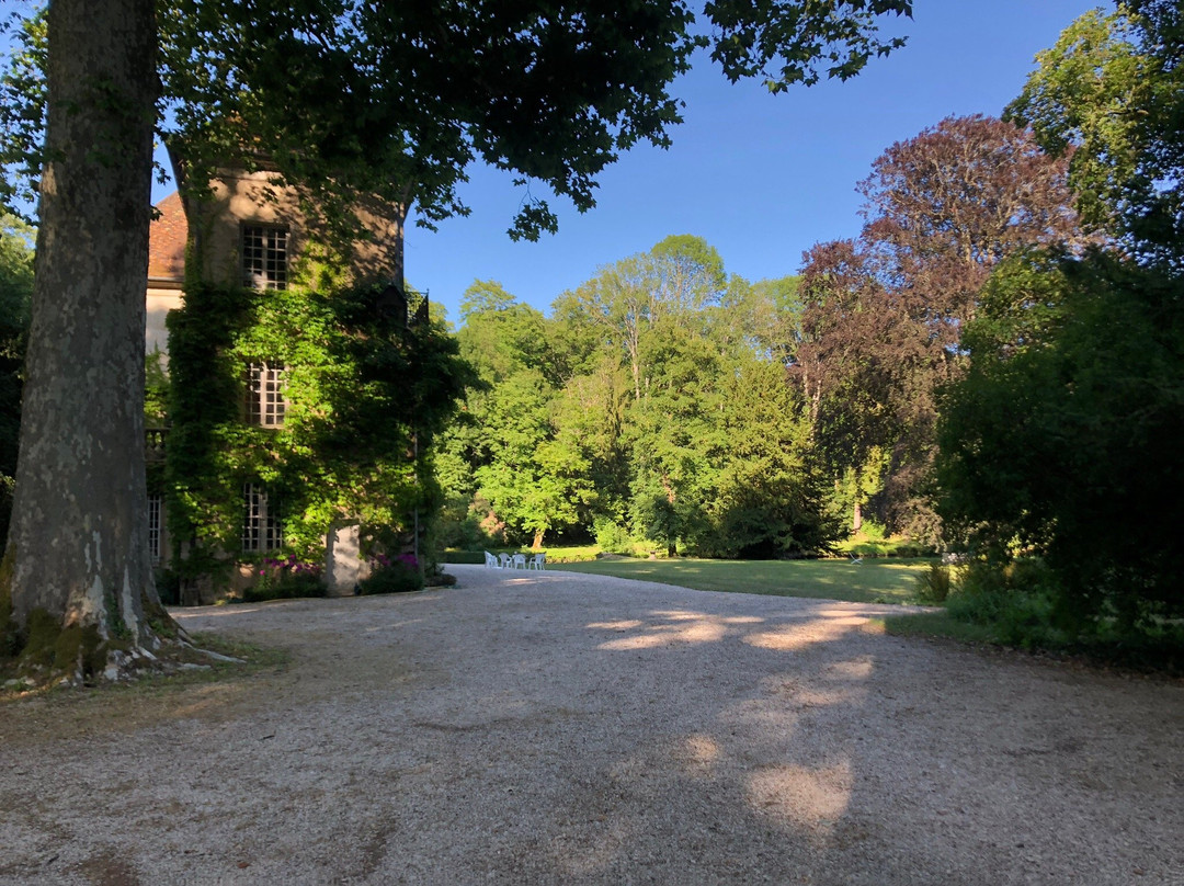 Abbaye de Saint Pierre de Bèze-Beze必去景点