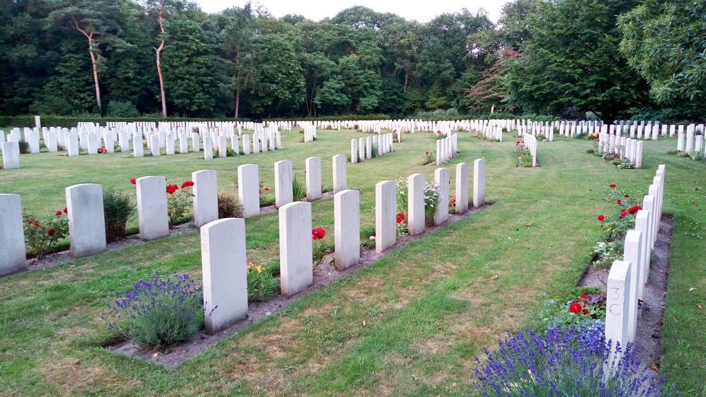 Jonkerbos War Cemetery-奈梅亨必去景点