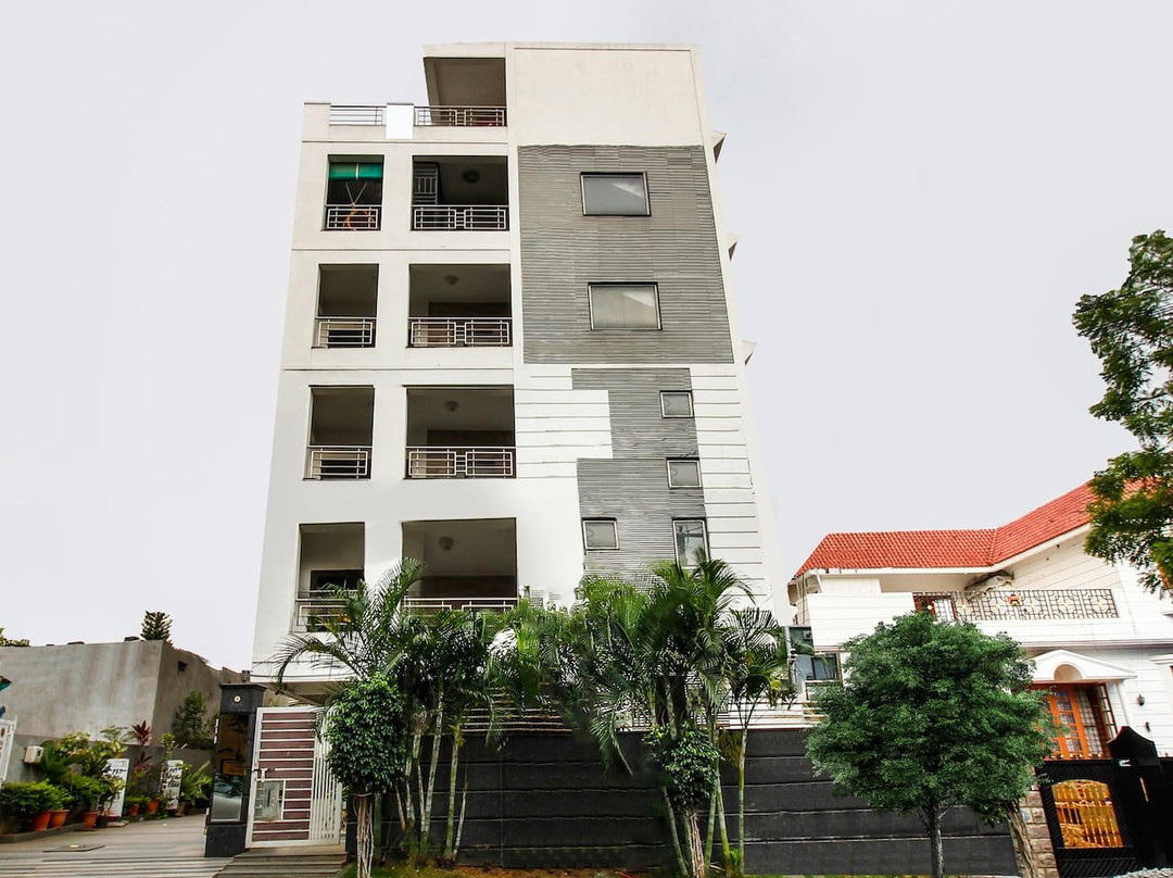 Capital O 14503 Hotel Hill View Guest House主图