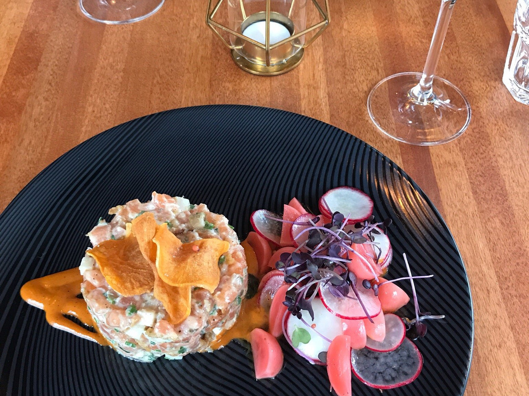 Racines Bistro Bar à Vin