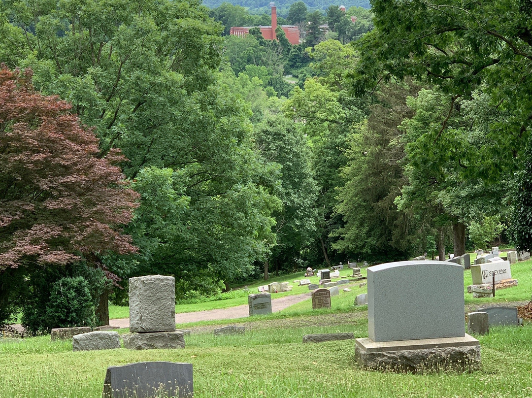 Oak Grove Cemetery景点图片