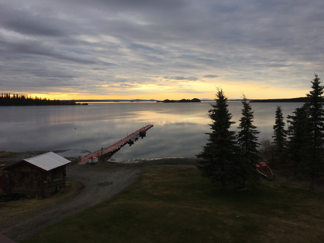 Lake Louise Lodge, Alaska