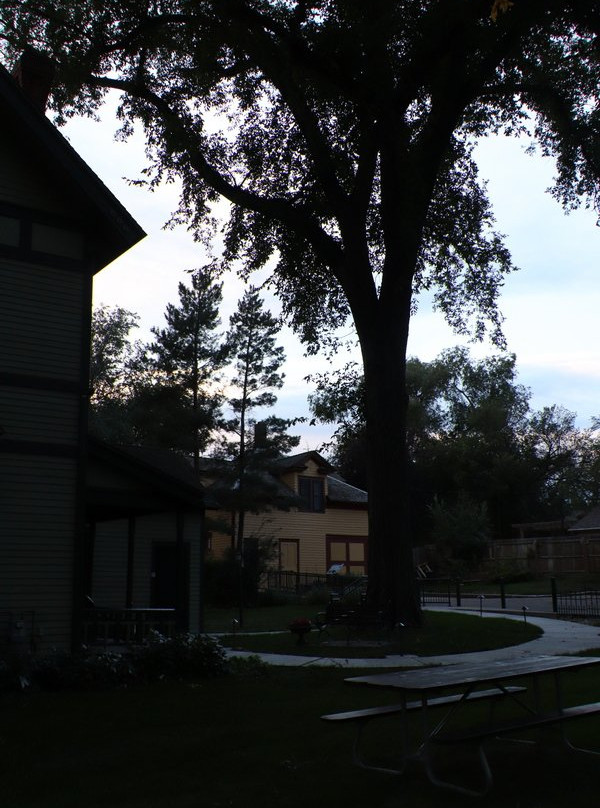 Former Governors' Mansion State Historic Site-俾斯麦必去景点