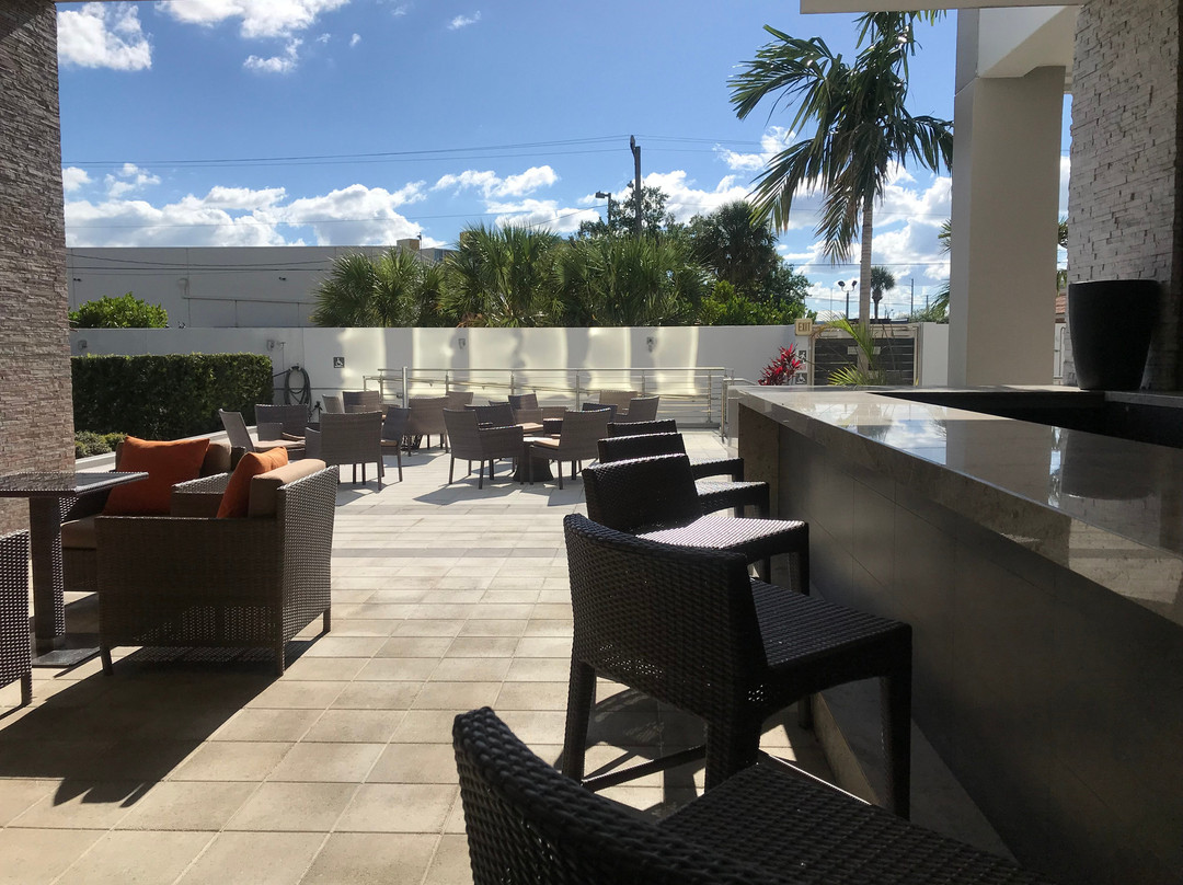 EB Hotel Miami Airport主图