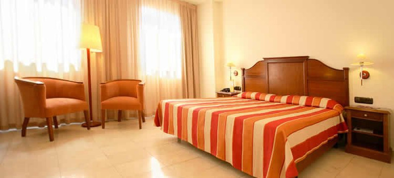 瓦伦西亚展会酒店主图