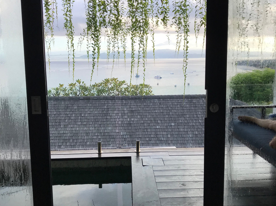 巴都卡朗蓝梦温泉假日酒店主图