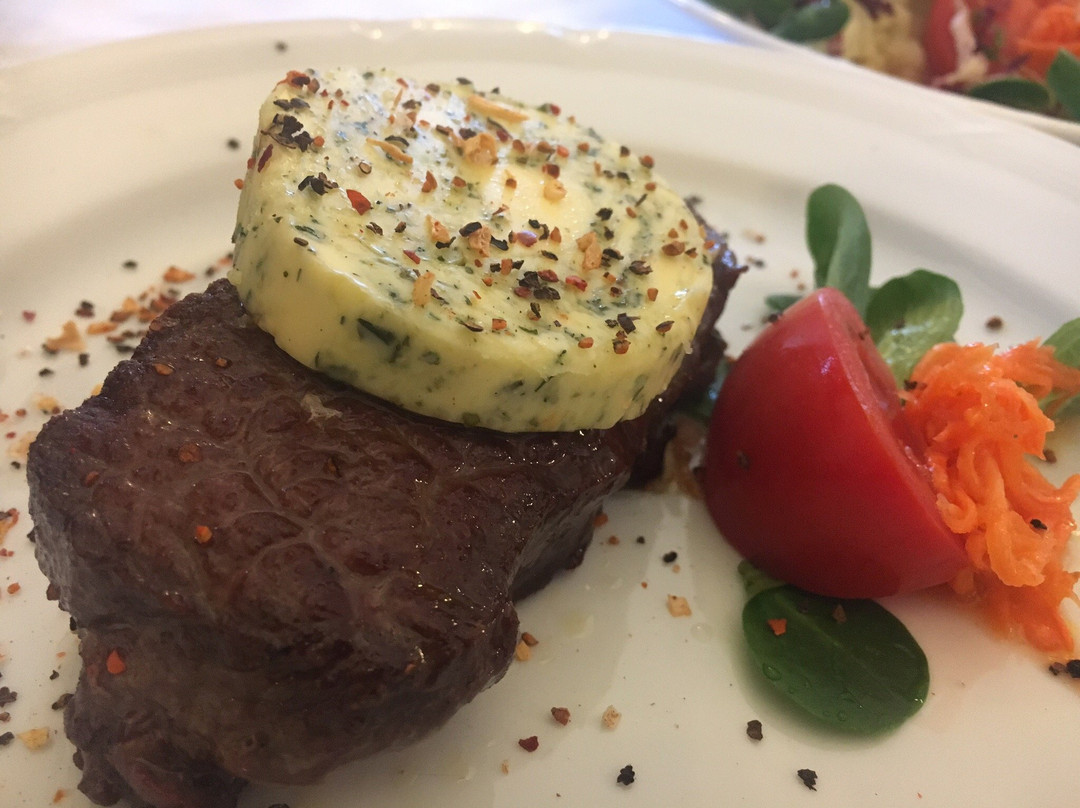 Arzberg餐馆和美食-Gasthof Weisses Ross